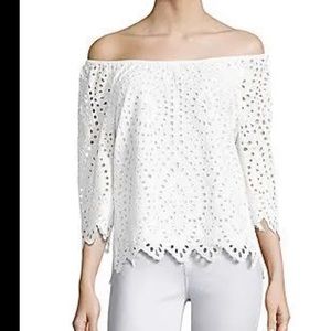 Women’s white eyelet top. Vineyard Vines. Size M. Like new.